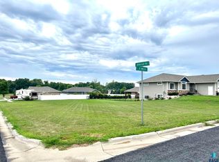 W 14th St, Dell Rapids, SD 57022