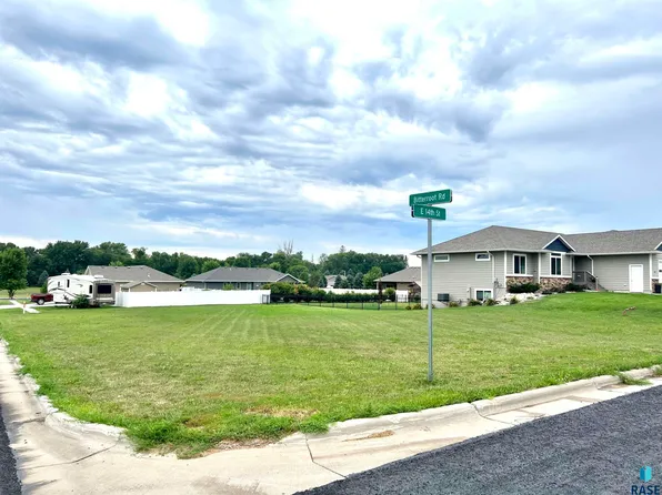 W 14th St, Dell Rapids, SD 57022