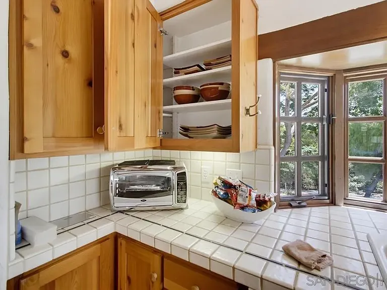 5443 Calzada Del Bosque — Photo 31