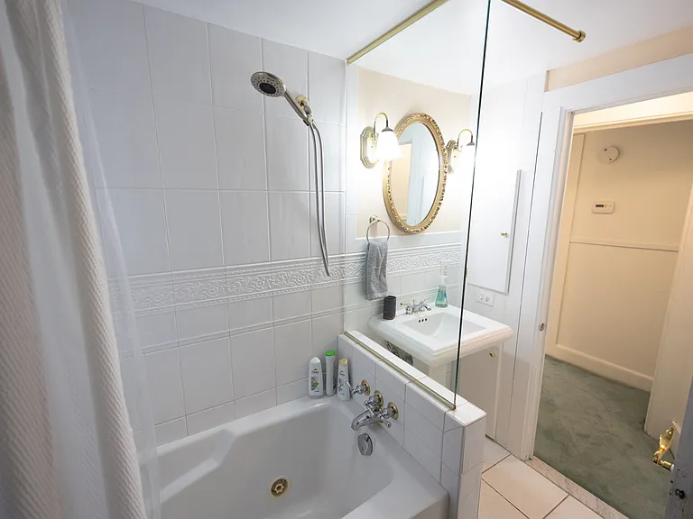 134 Lincoln Ave #MAIN HOUSE — Photo 16