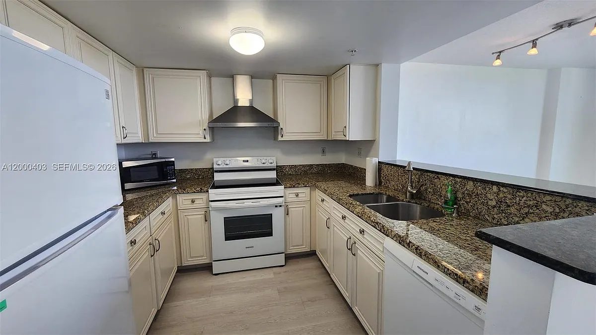 Building Photo - 3000 Coral Way #713