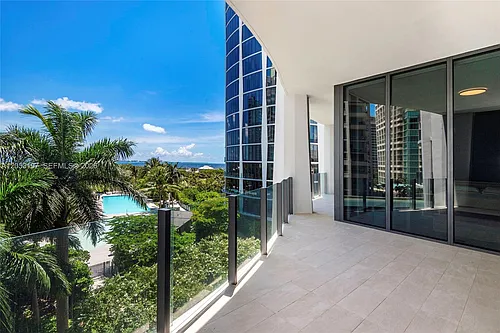 2821 S Bayshore Dr #7B Photo 1