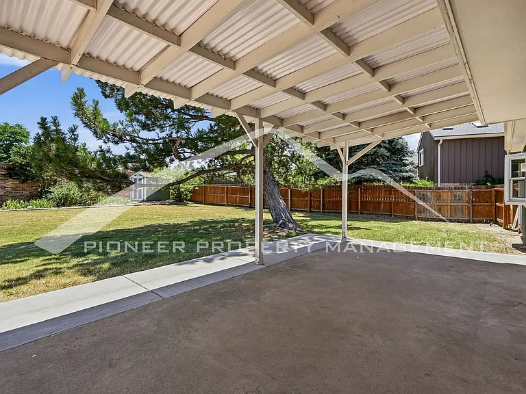 2896 S Paris St — Photo 29