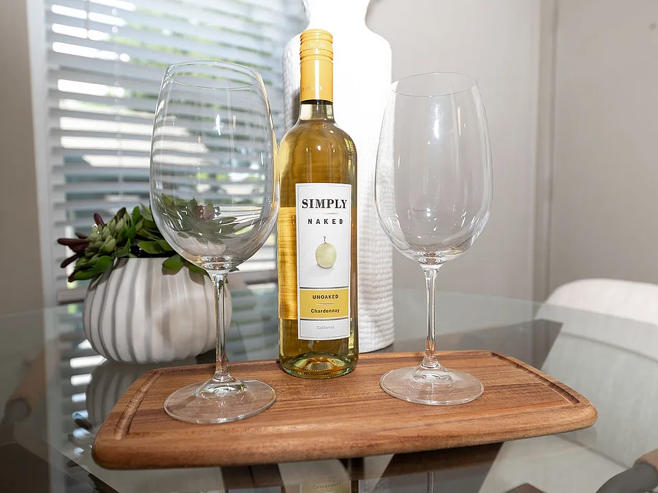 Dining area decor