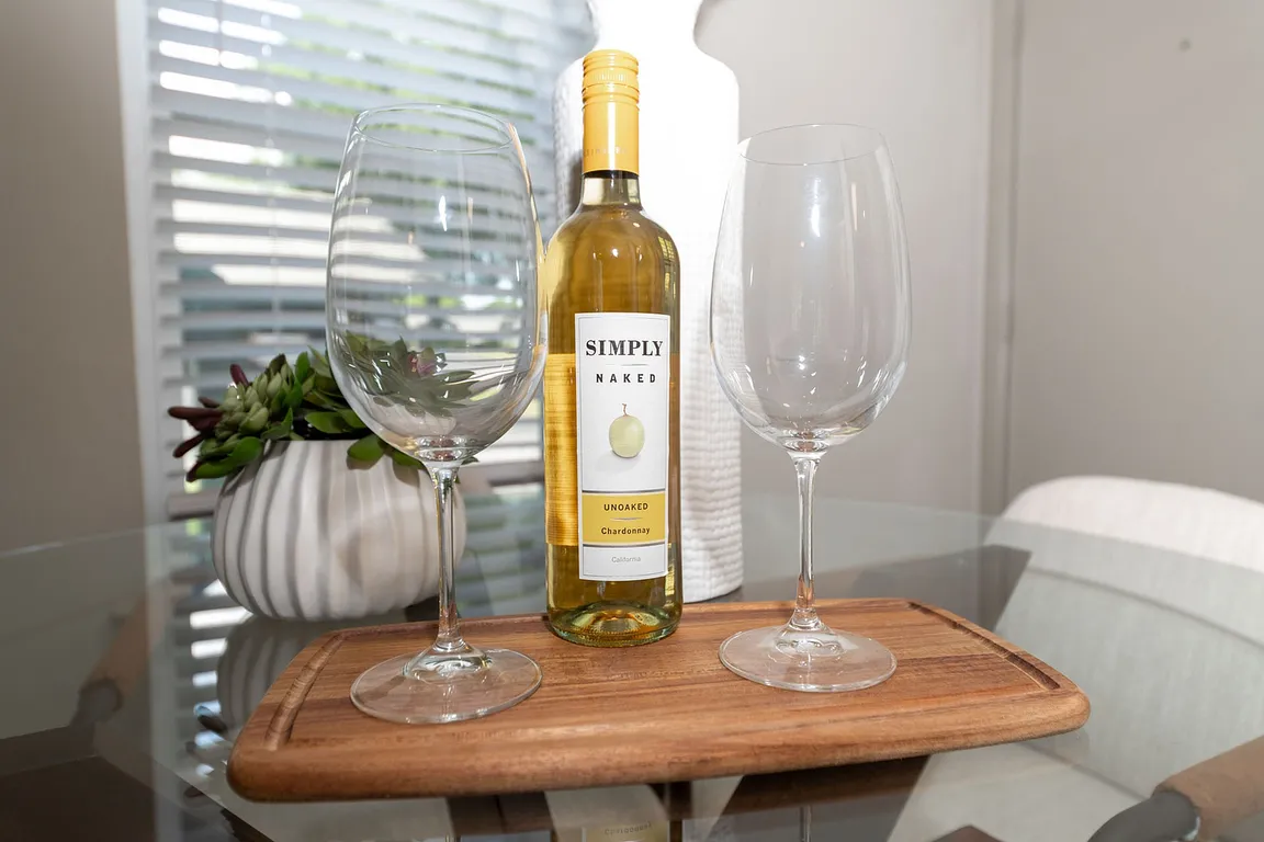 Dining area decor