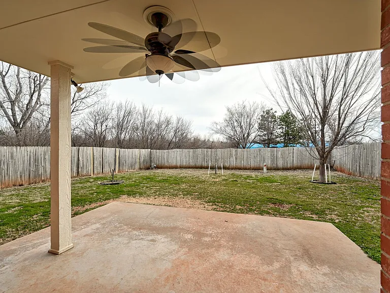 2032 Emerald Brook Ct — Photo 37