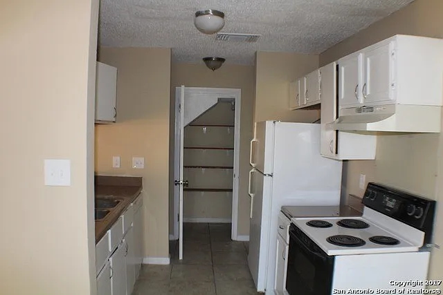 Meadow Field Ave. 5216 — Photo 5
