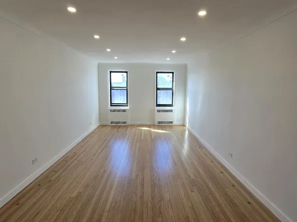 92-11 35th Ave APT 6M, Jackson Heights, NY 11372