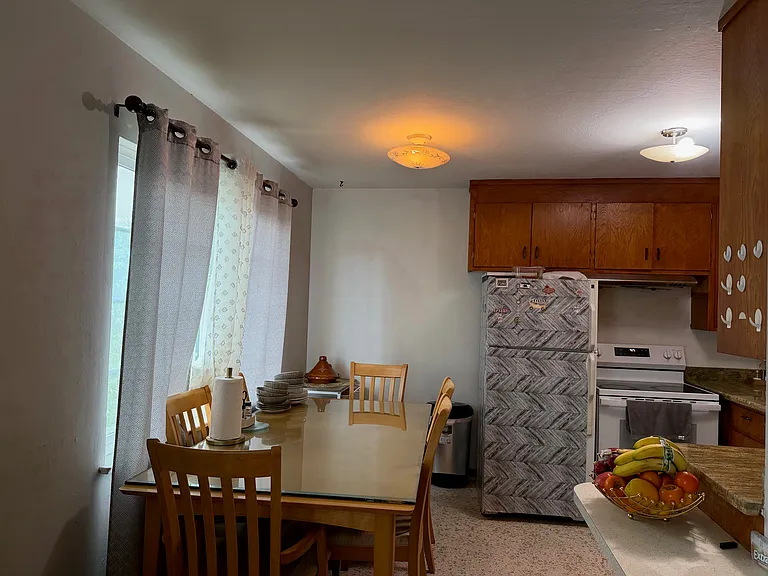 917 Liberty St #6 — Photo 8