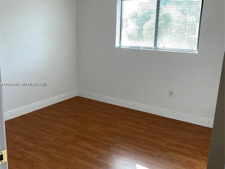300 Palm Cir W #208 — Photo 7