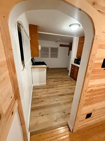 1821 E Ridgeway Ave — Photo 2