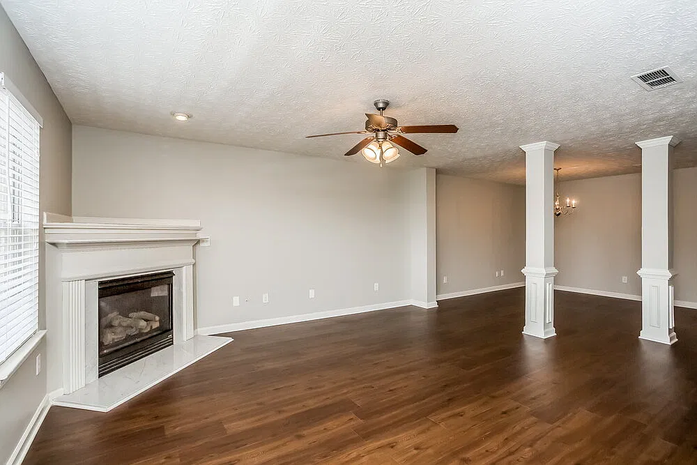 3 bed, 2.5 bath, 2014 sqft, $2,910 — Photo 4