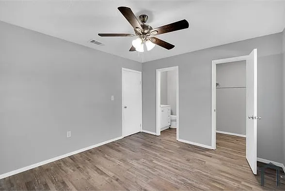 3450 Silverhill Dr — Photo 7