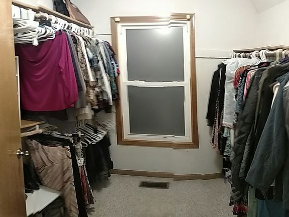 master walk-in closet