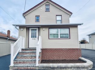 1243 Peapond Rd, Bellmore, NY 11710