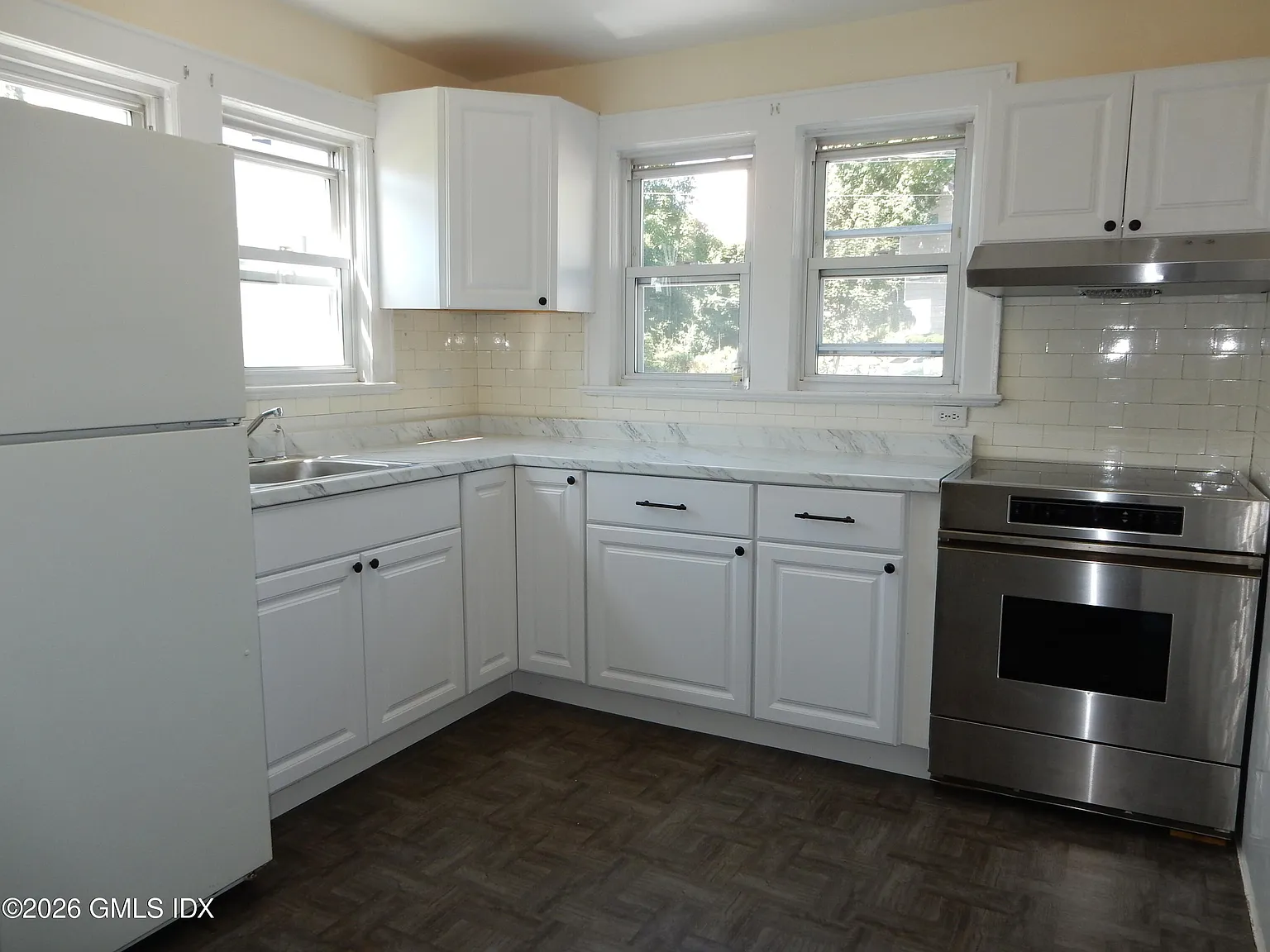 1 bed, 1.0 bath, $2,400 — Photo 4