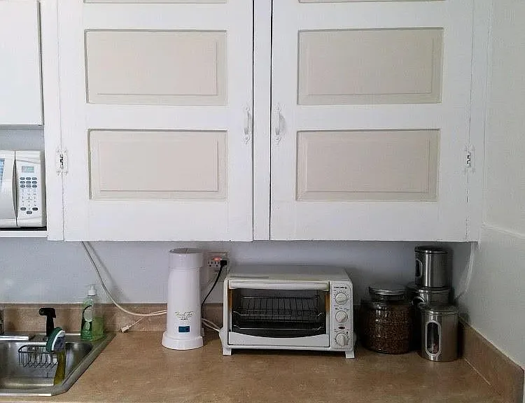 Kitchen Cabinets & Dishwasher