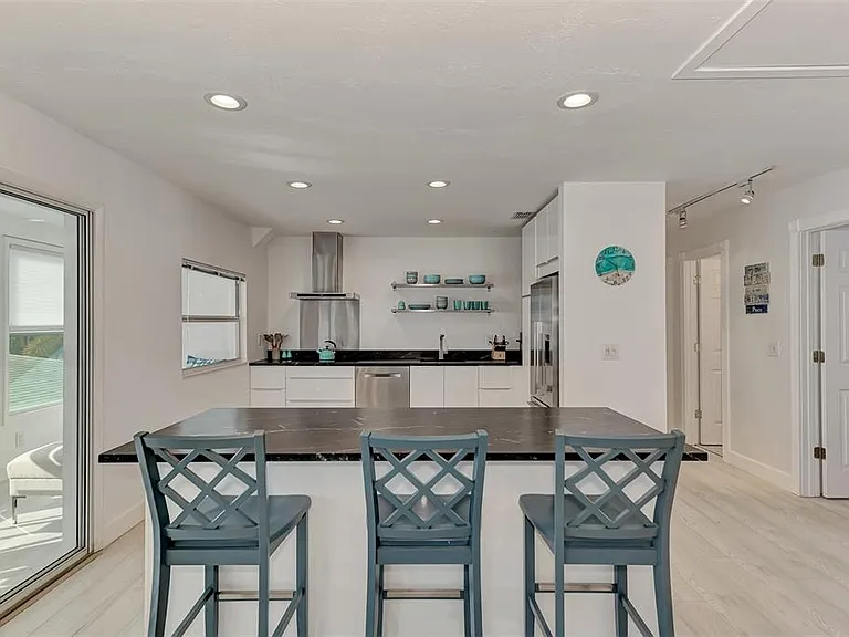 5516 Avenida Del Mare — Photo 17