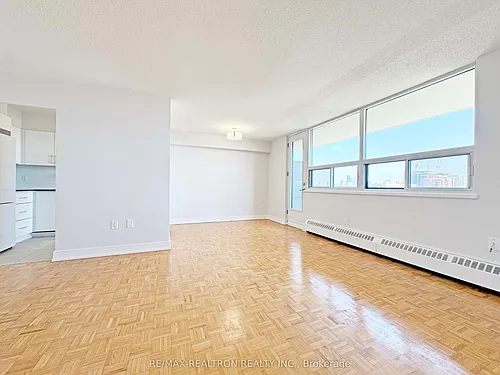 1500 Bathurst St Photo 1