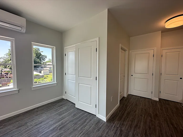 135 Waterman Ave #25 — Photo 3
