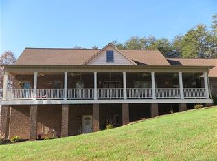 7412 J Carswell St, Hickory, NC 28602