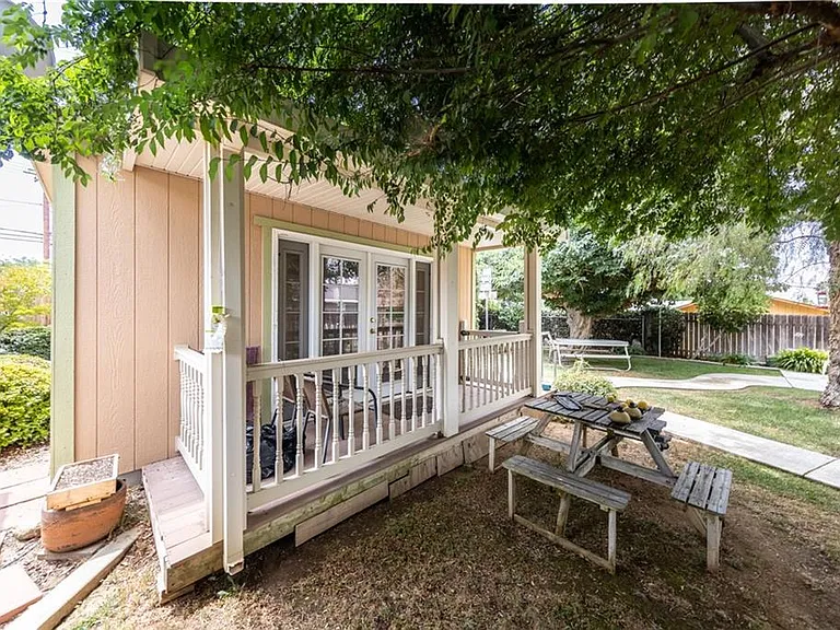 33518 Colorado St — Photo 2