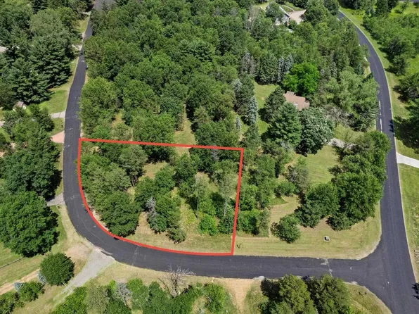 342 Robindale Court, Nekoosa, WI 54457