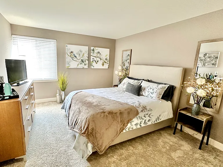 Brookside Village Apartments — Photo 6
