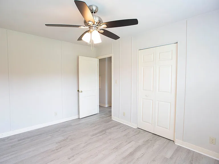 117 S Lansing Rd #117 — Photo 8