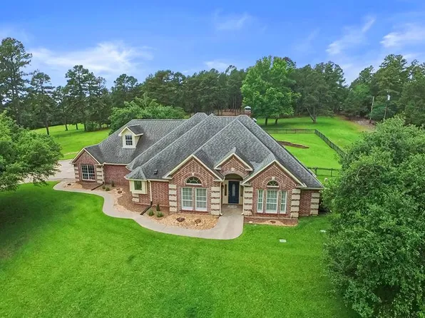 439 An County Road 4035, Palestine, TX 75803