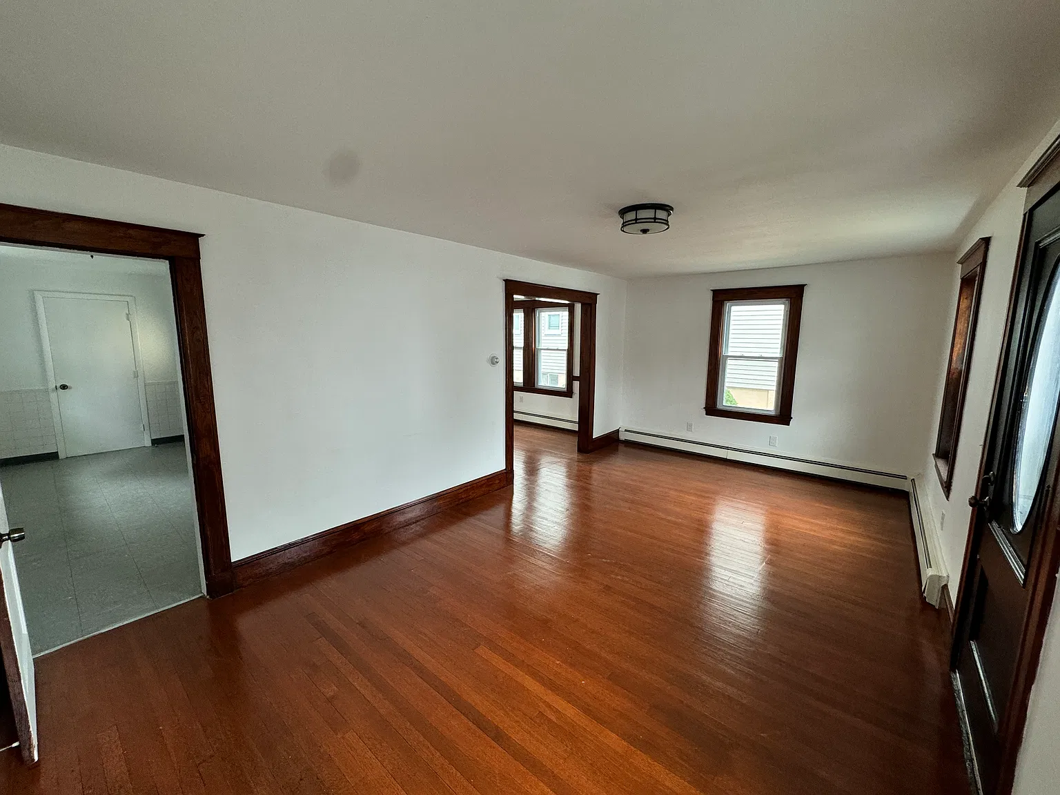 2 bed, 1028 sqft, $3,700 — Photo 3