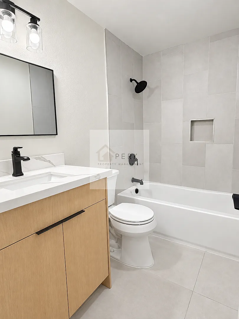1220 Brighton Townhouse Condominiums — Photo 3