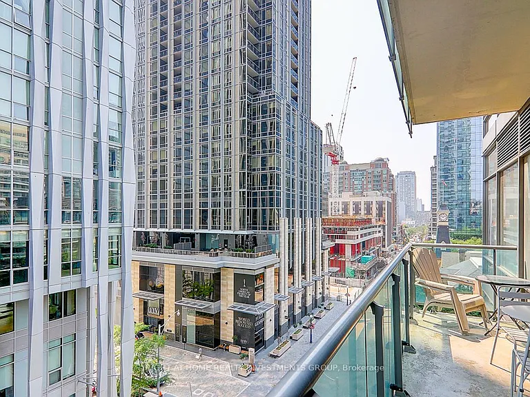 18 Yorkville Ave #704 — Photo 24