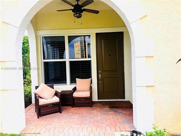 12403 NW 18th Ct #Townhouse 12403 — Photo 7