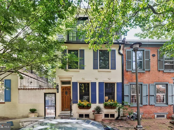 2302 Waverly St, Philadelphia, PA 19146