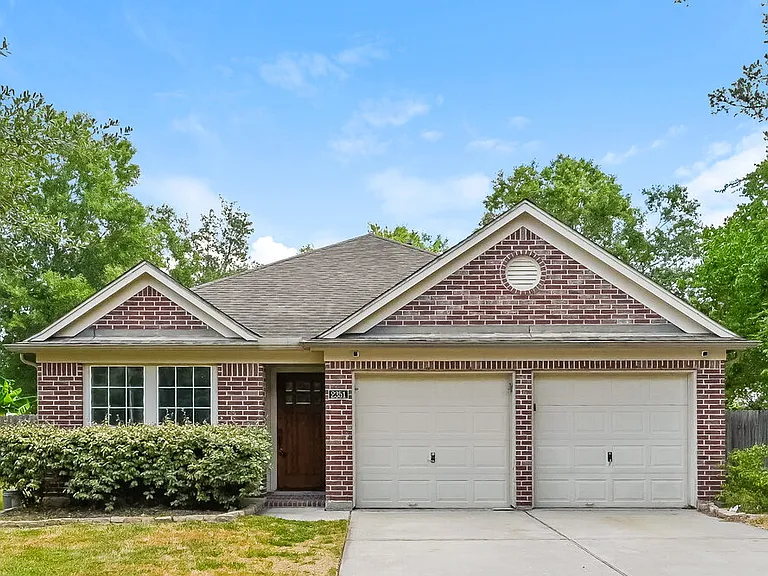 2351 Kylie Ct — Photo 1