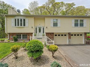 16 Kings Highway, Ledyard, CT 06335