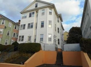 91 Perry Ave, Worcester, MA 01610