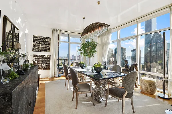 Sold by Corcoran | media 2