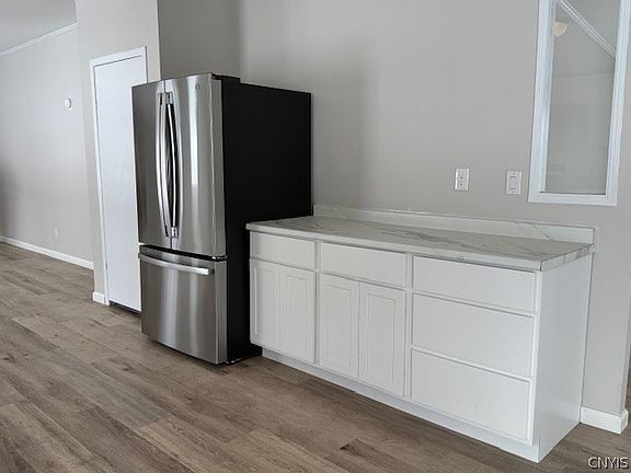 5th image of 841 Lake Como Rd