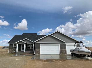 13679 Hawthorn, Williston, ND 58801