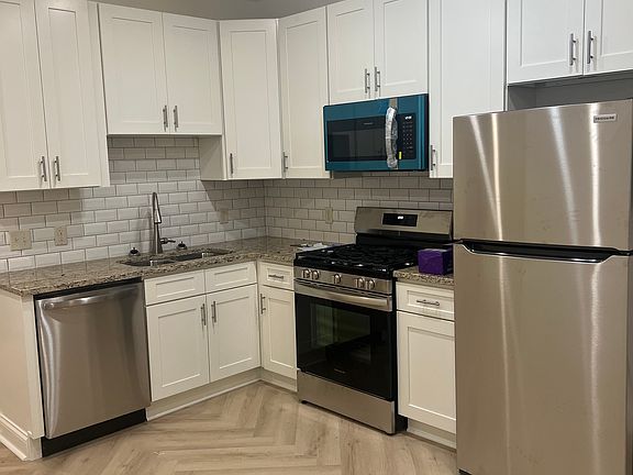 2nd image of 2609 Fremont Ave S APT 15