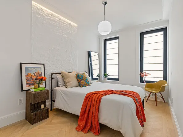 129 Malcolm X Boulevard image 6 of 24