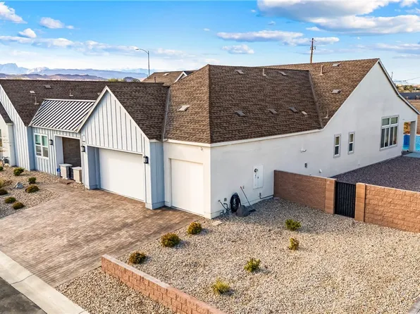 8811 Italian Trotter Ct, Las Vegas, NV 89113