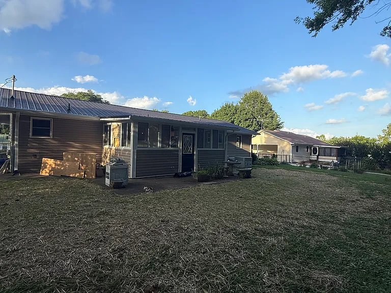 2360 Parkway Dr SE — Photo 23