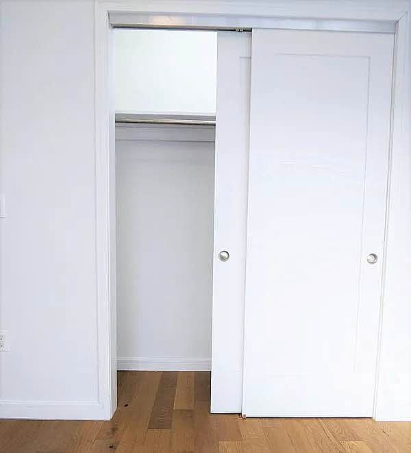 2nd image of 982 Madison St #2D