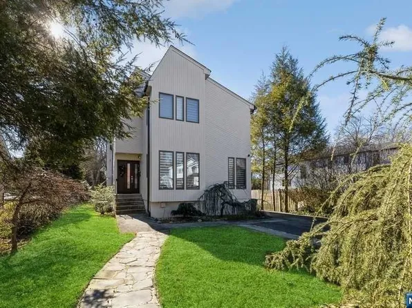 40 Norman Pl, Tenafly, NJ 07670