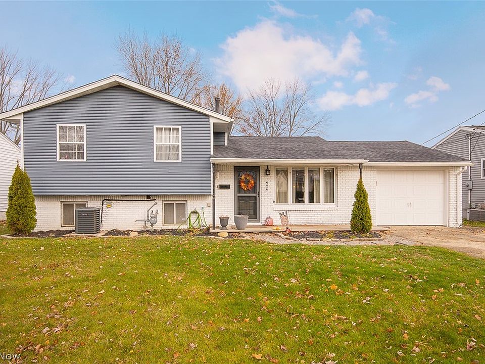 1st image of 926 Sherwood Dr