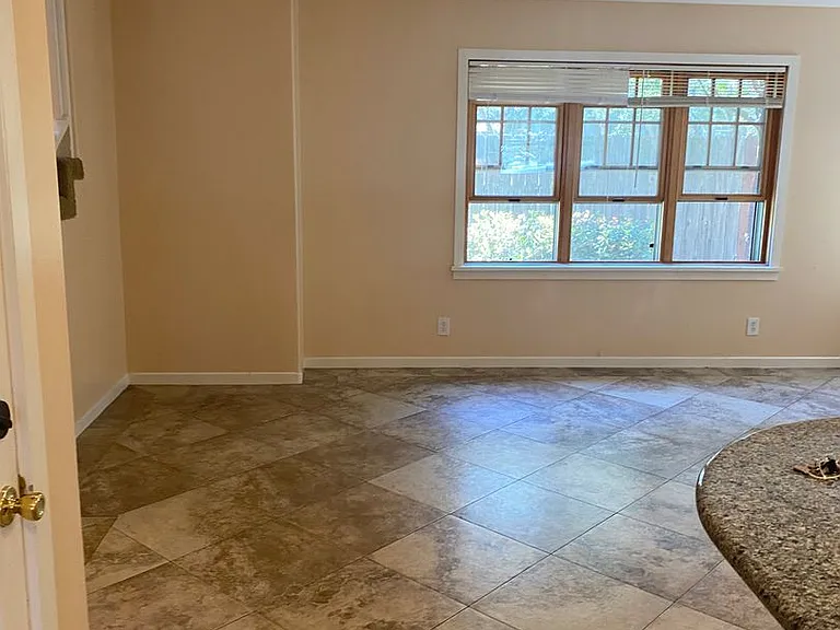 6736 Sueno Rd — Photo 9