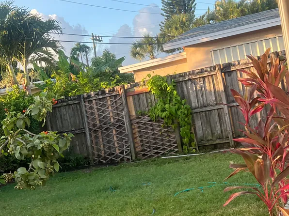4460 NW 18th Ave, Oakland Park, FL 33309